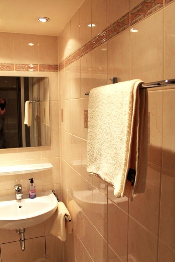 Hotel-Landgasthof Gruener Baum - Dittigheim Tauberbischofsheim Bagian luar foto