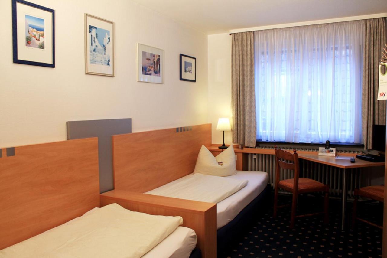 Hotel-Landgasthof Gruener Baum - Dittigheim Tauberbischofsheim Bagian luar foto
