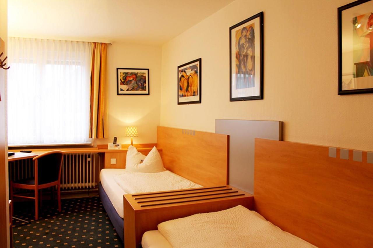 Hotel-Landgasthof Gruener Baum - Dittigheim Tauberbischofsheim Bagian luar foto
